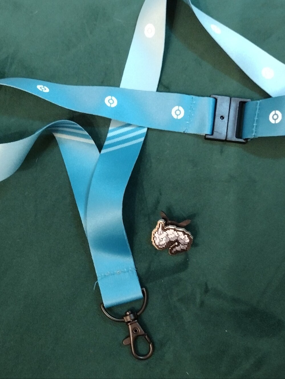 Pokemon Center Pokemon Pixel Pin Onix & Green Lanyard